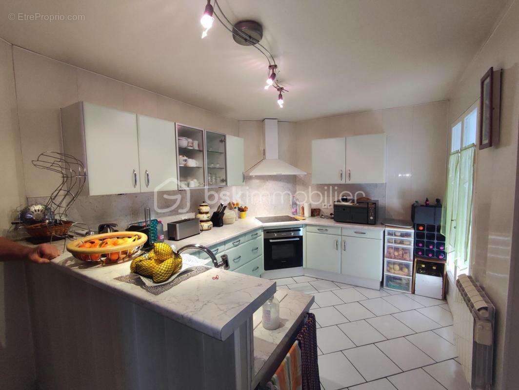 Balaruc le Vieux, villa de type 5 de 136 m² sur 920 m² de terrain - photo 6