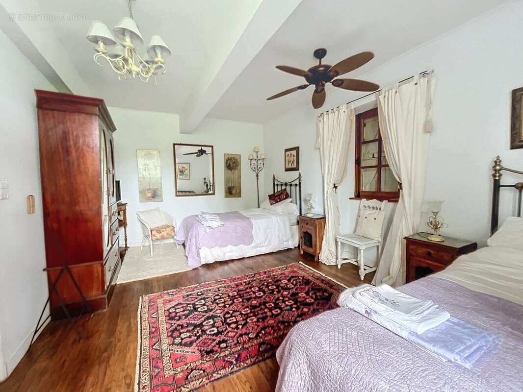 Maison à L&#039;ISLE-EN-DODON