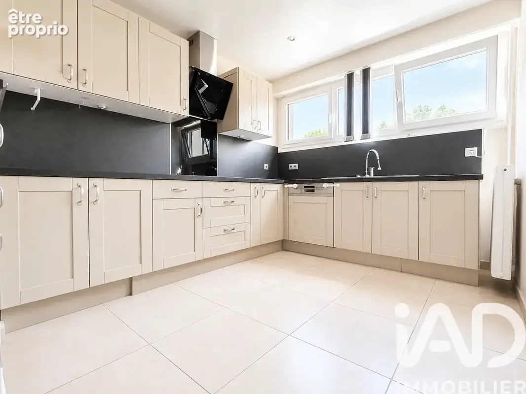 Photo 1 - Appartement à LES ULIS
