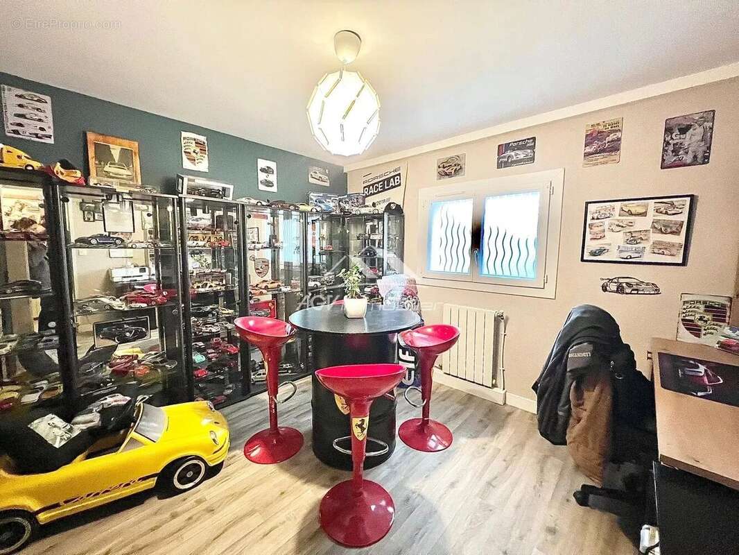 Maison à SAINT-MARTIN-DE-VALGALGUES