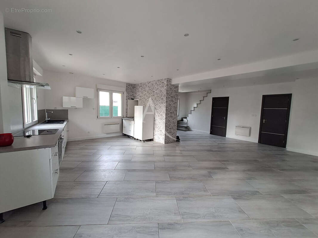 Maison à MORIGNY-CHAMPIGNY