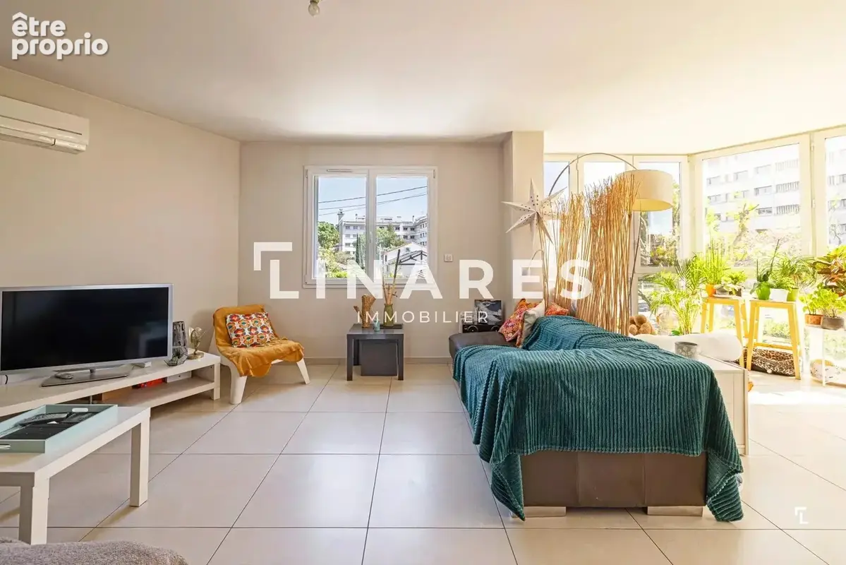 VILLA TRIO - Maison T4 de 182m² Trois espaces de vie indépendants, Piscine Terrain– 13009 - photo 8