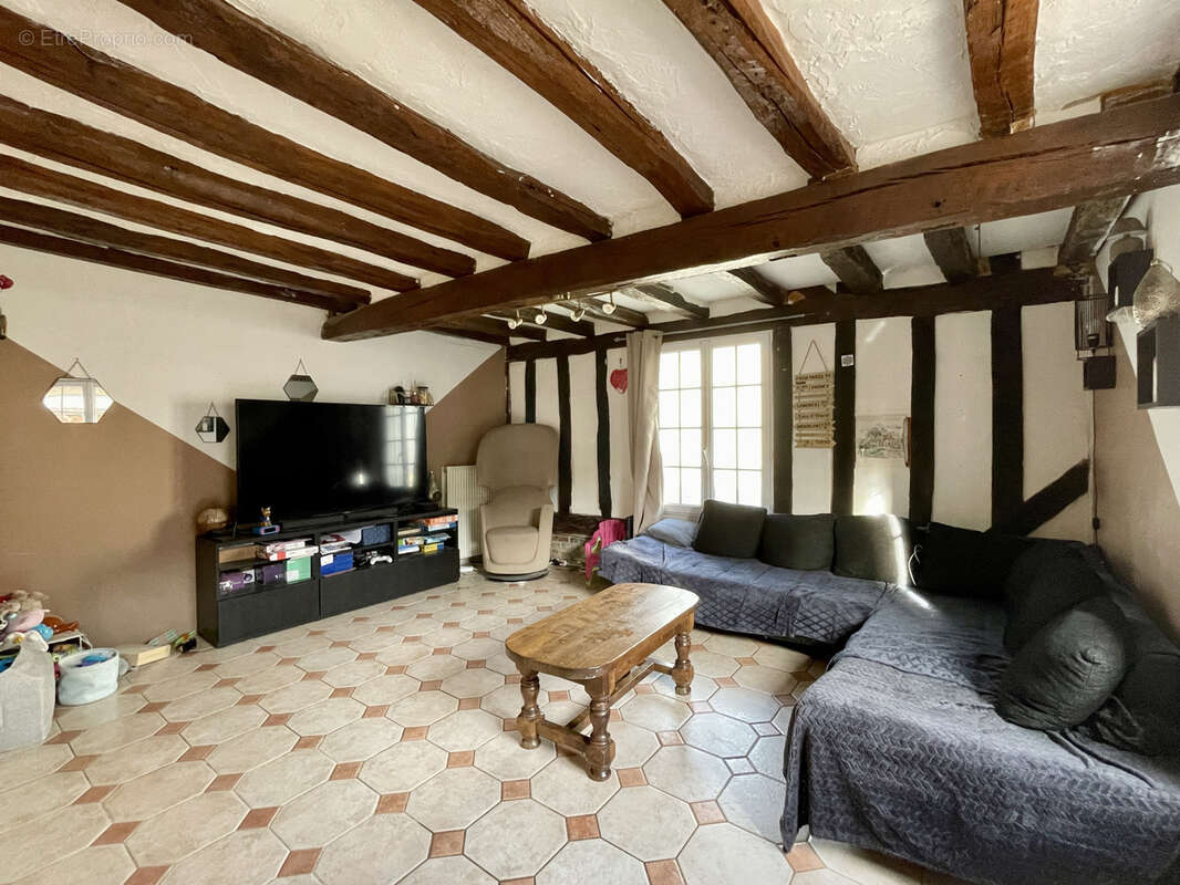 Maison à LES BAUX-SAINTE-CROIX