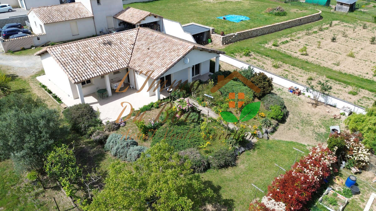 Maison à CHAMPAGNE