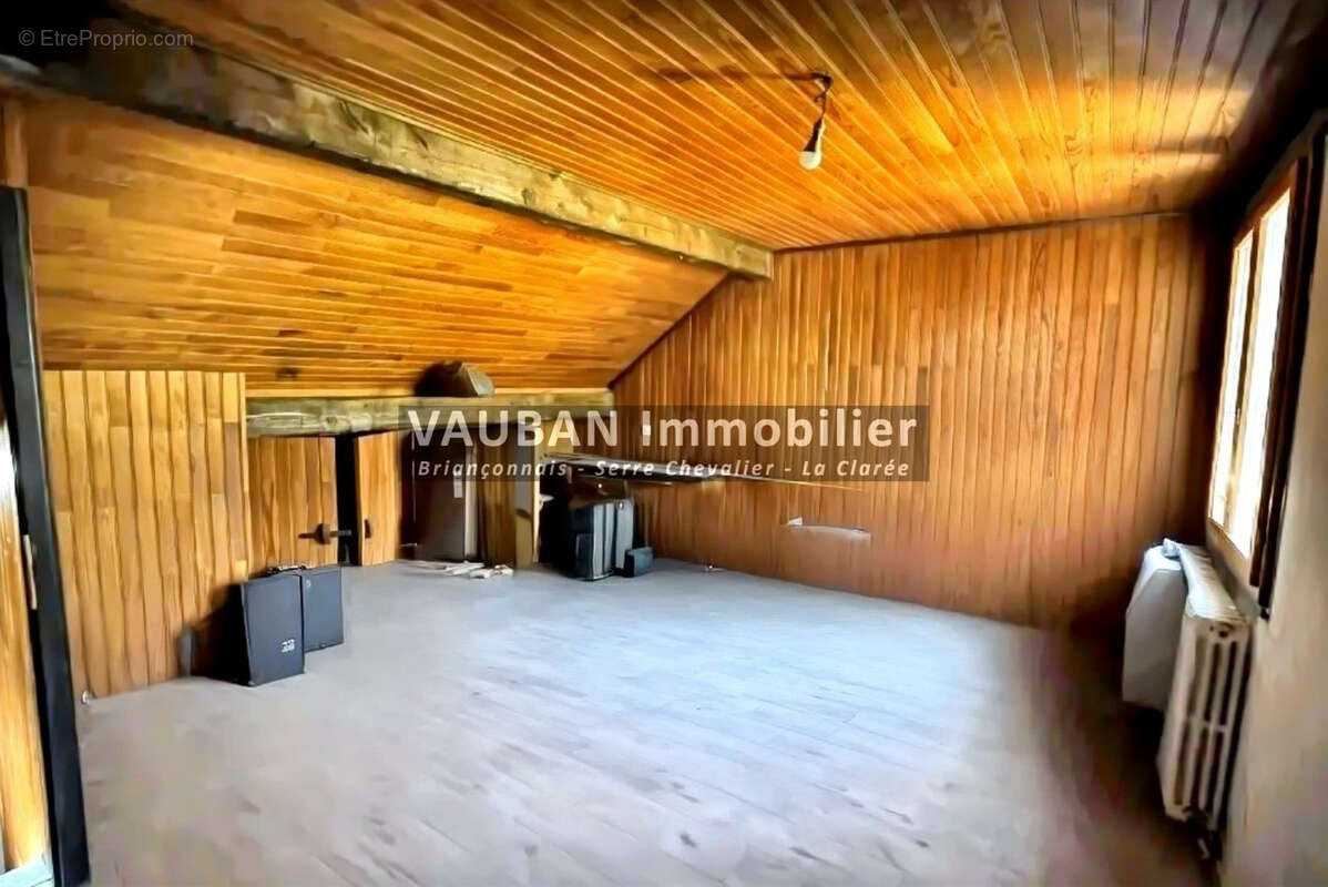 Appartement type 4 avec dépendances Centre village - photo 9