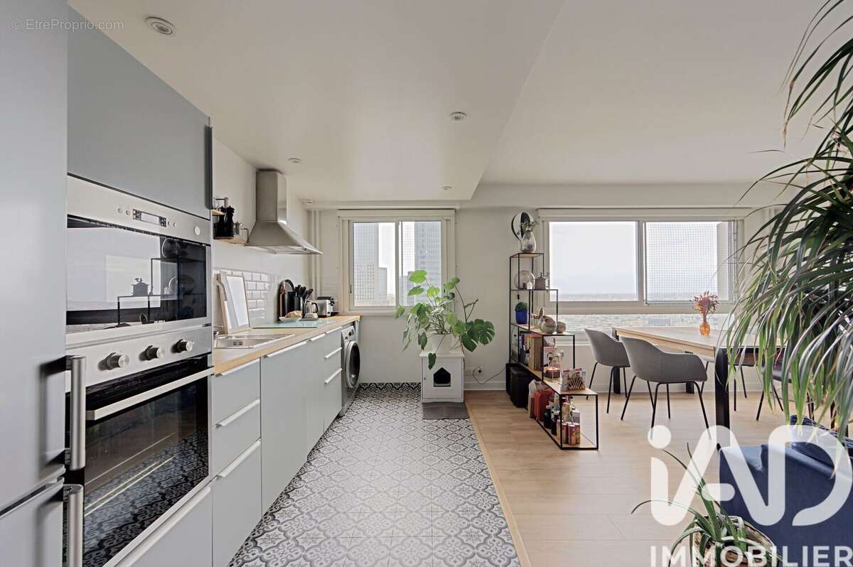 Photo 8 - Appartement à COURBEVOIE