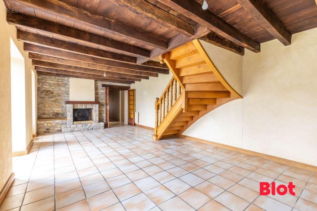 Maison à LA BOUEXIERE