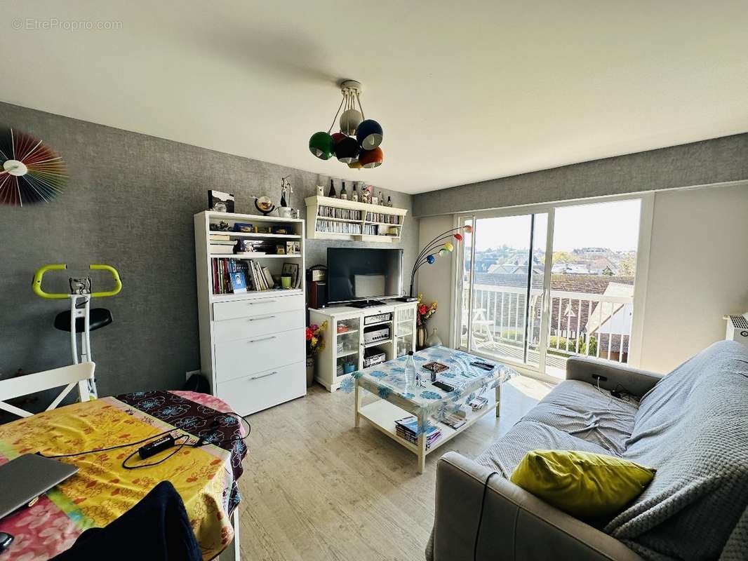 Appartement à OUISTREHAM