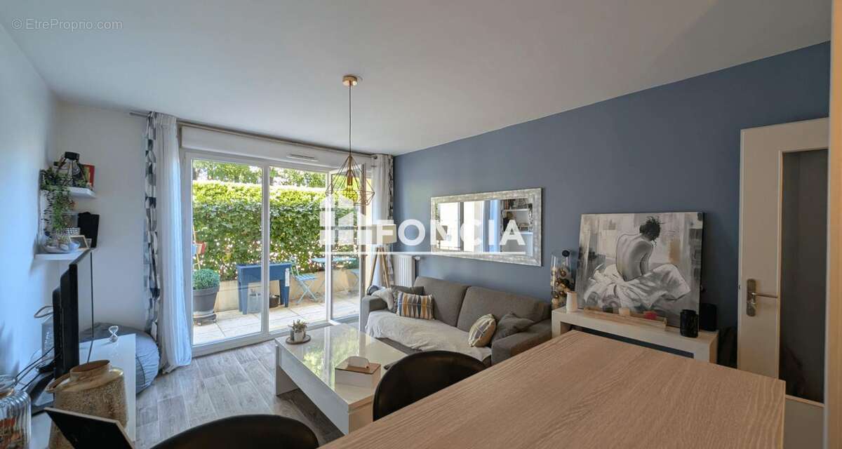 Appartement à CHILLY-MAZARIN