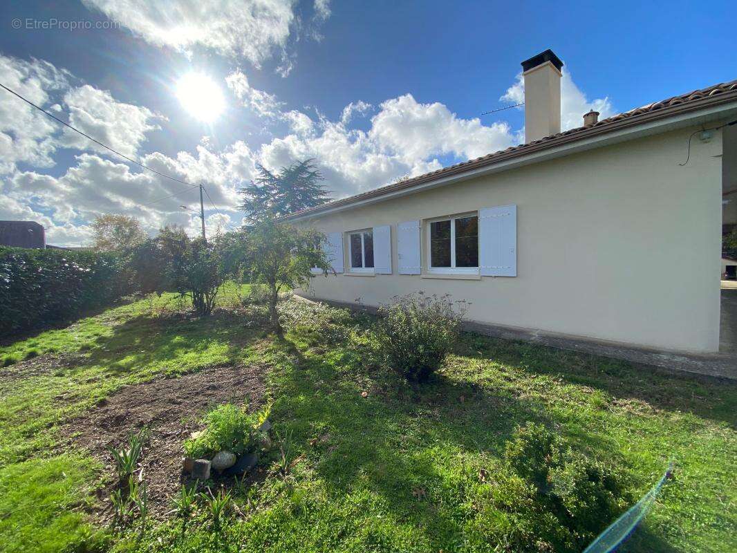 Maison à AMBARES-ET-LAGRAVE