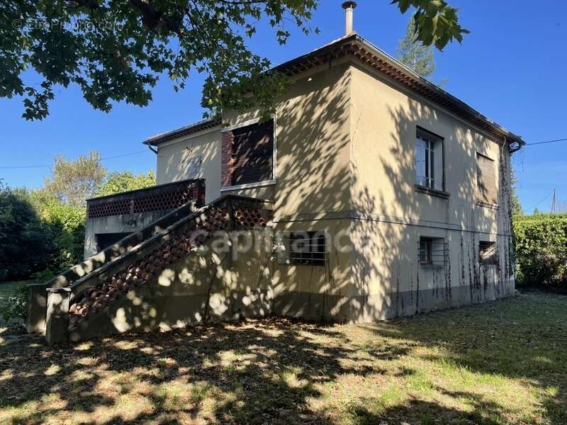 Maison 5 pieces 160m2 a renover - photo 4