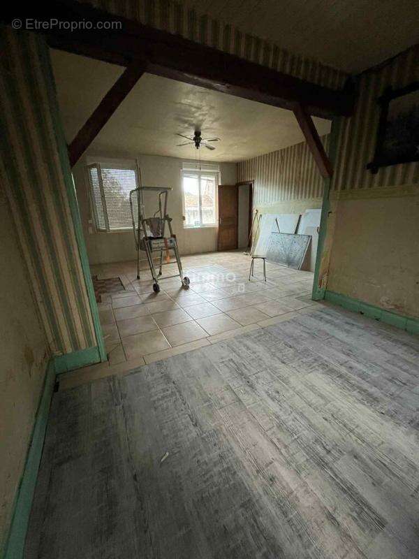 Maison à METZ-EN-COUTURE