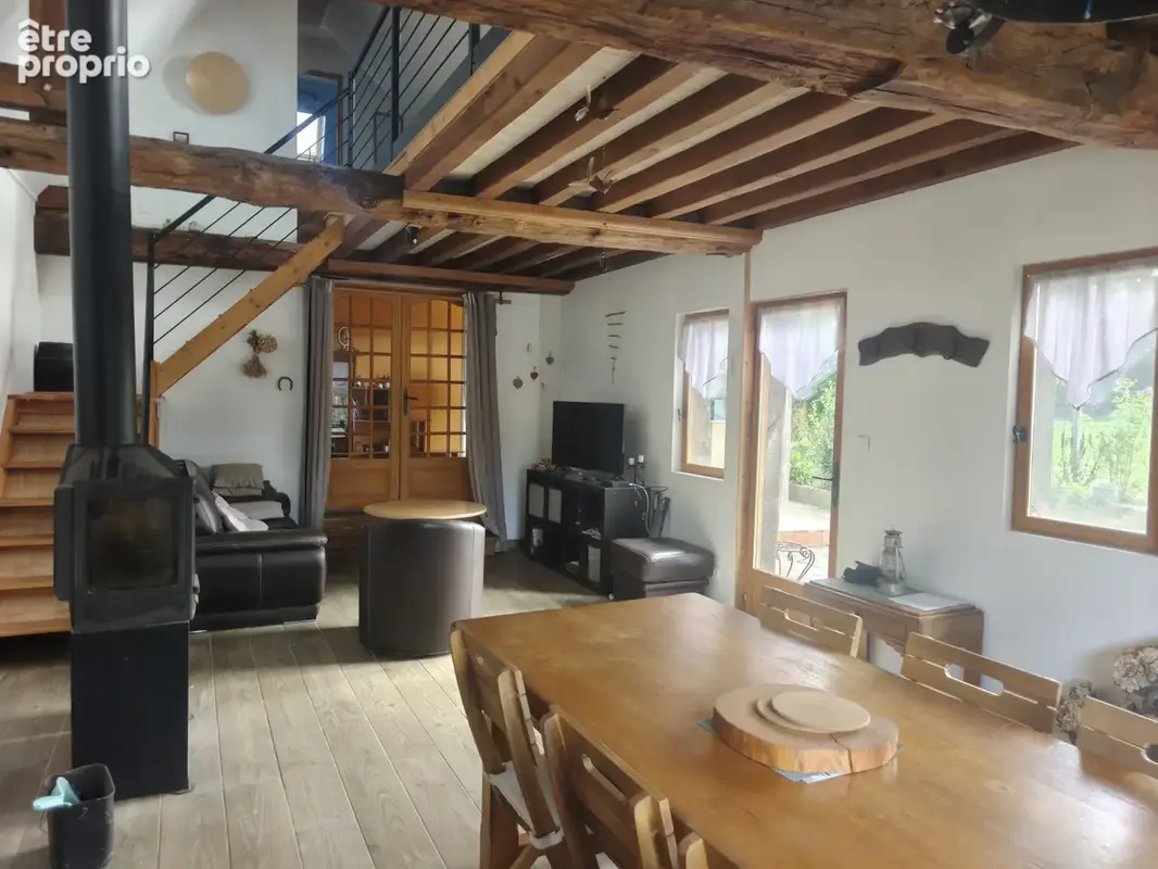 CHARMANTE MAISON DE 106 M2 dans un environnement calme et verdoyant - photo 4