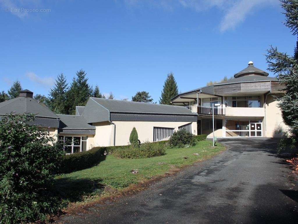 Maison à EGLETONS