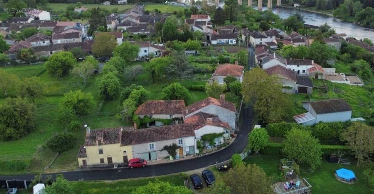 Maison à L&#039;ISLE-JOURDAIN