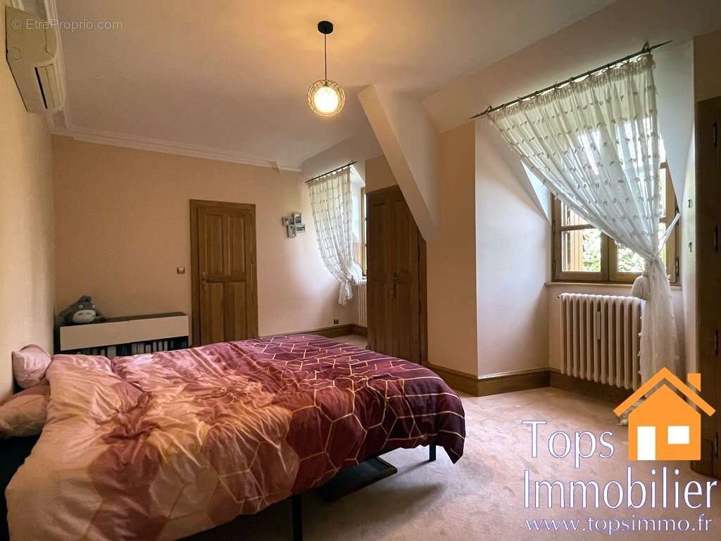 Maison à VILLEFRANCHE-DE-ROUERGUE