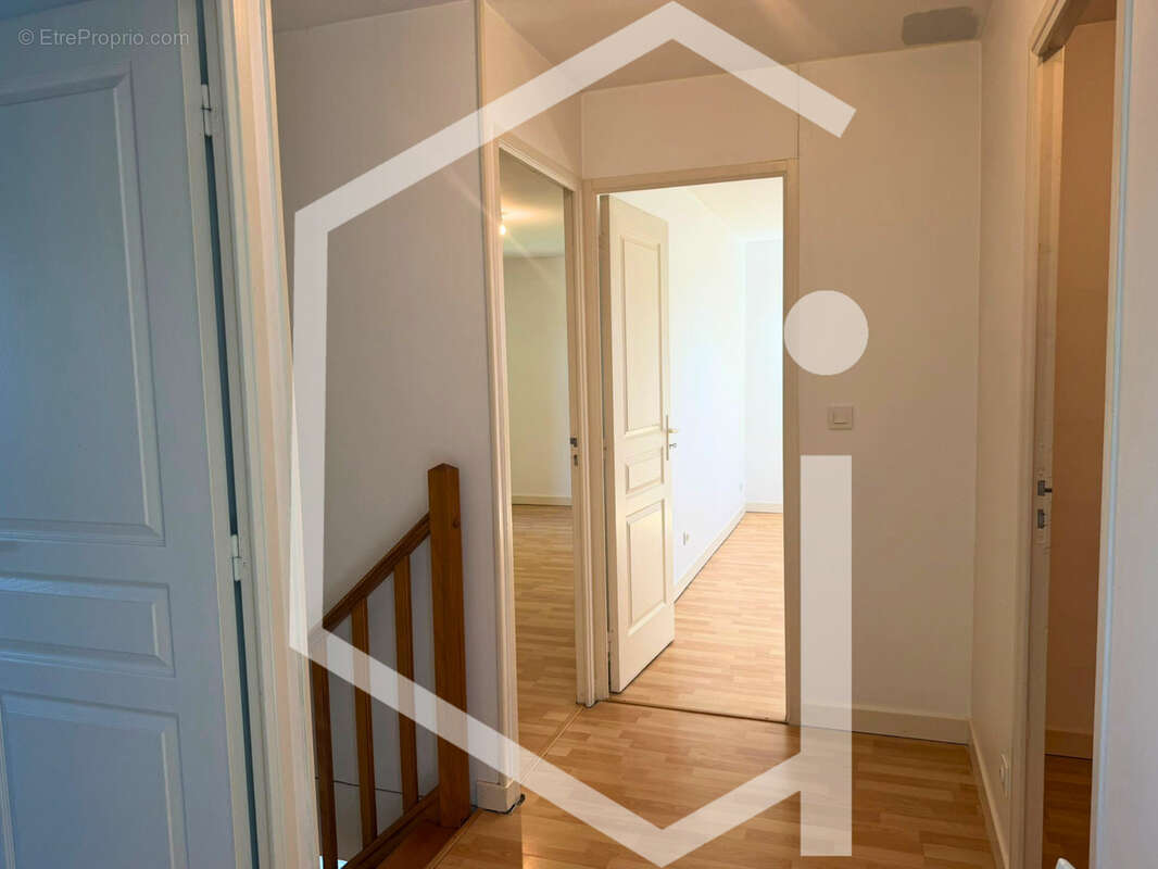 Maison à COSNE-COURS-SUR-LOIRE