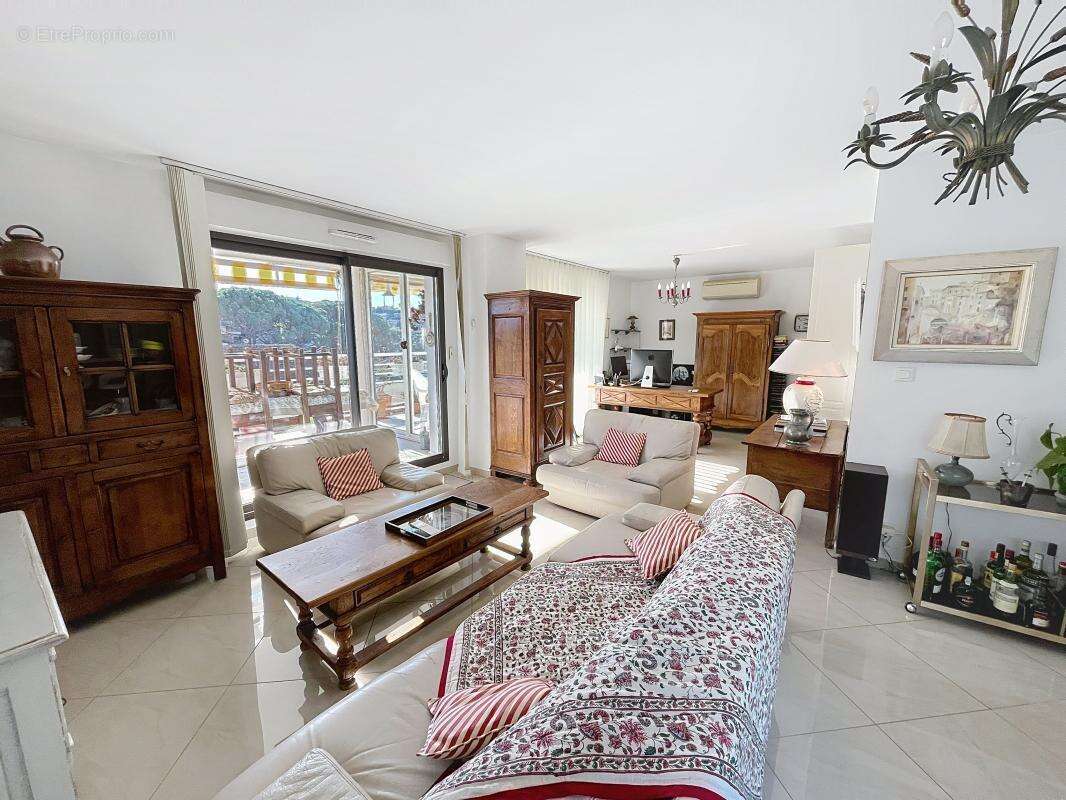 Appartement à SAINT-RAPHAEL