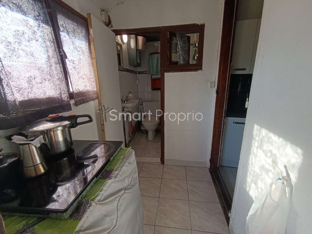 Appartement à MARSEILLE-3E