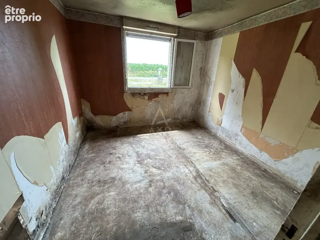 Maison à rénover - 2 chambres - 5300m² de terrain - 106 000 - photo 7