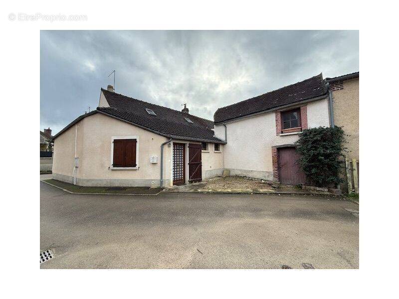 Maison à ARMEAU