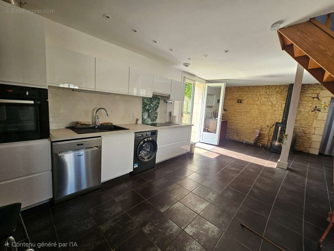 Maison à AIGREFEUILLE-D'AUNIS