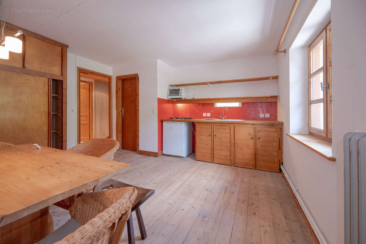 Appartement à LES ALLUES