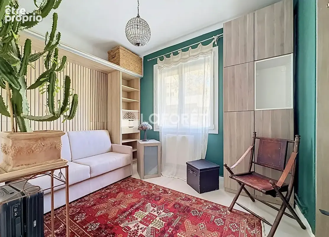 T3 de 75 m² - balcon - cave - box - sécurisé - Calme - Périer Marseille 8e - photo 8