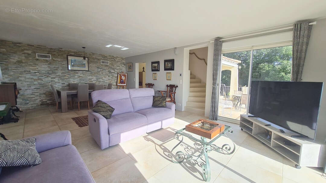 Magnifique villa avec vue panoramique sur 2746m² de terrain - photo 10