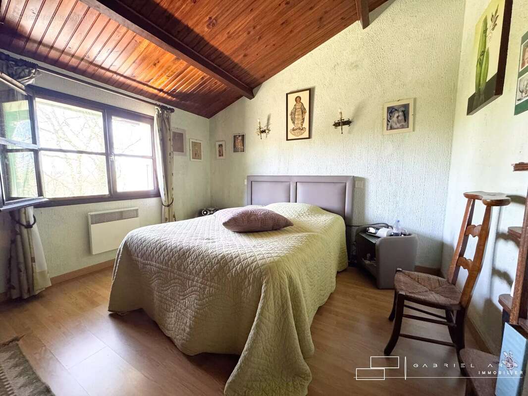 Maison à LASSEUBE-PROPRE