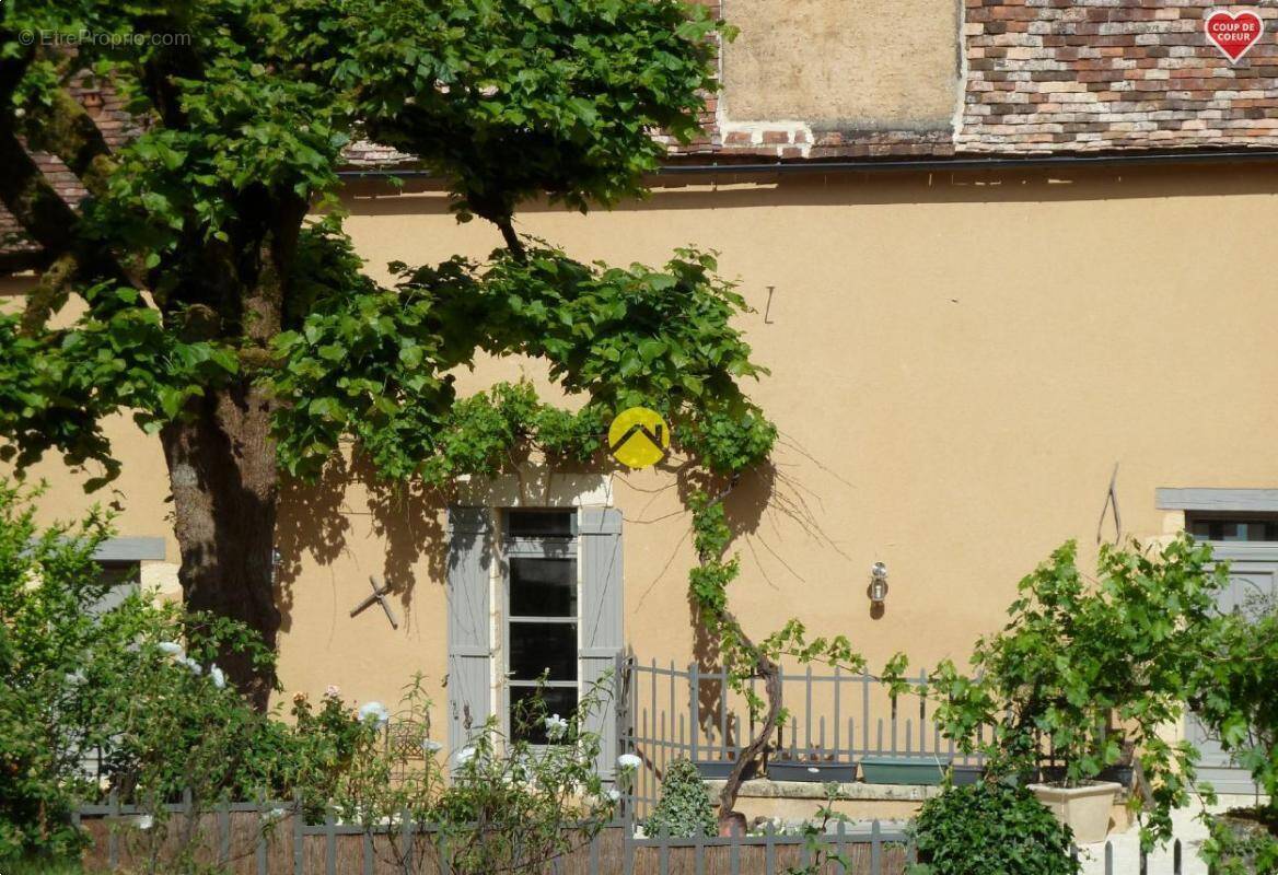 Maison à SAINTE-ALVERE