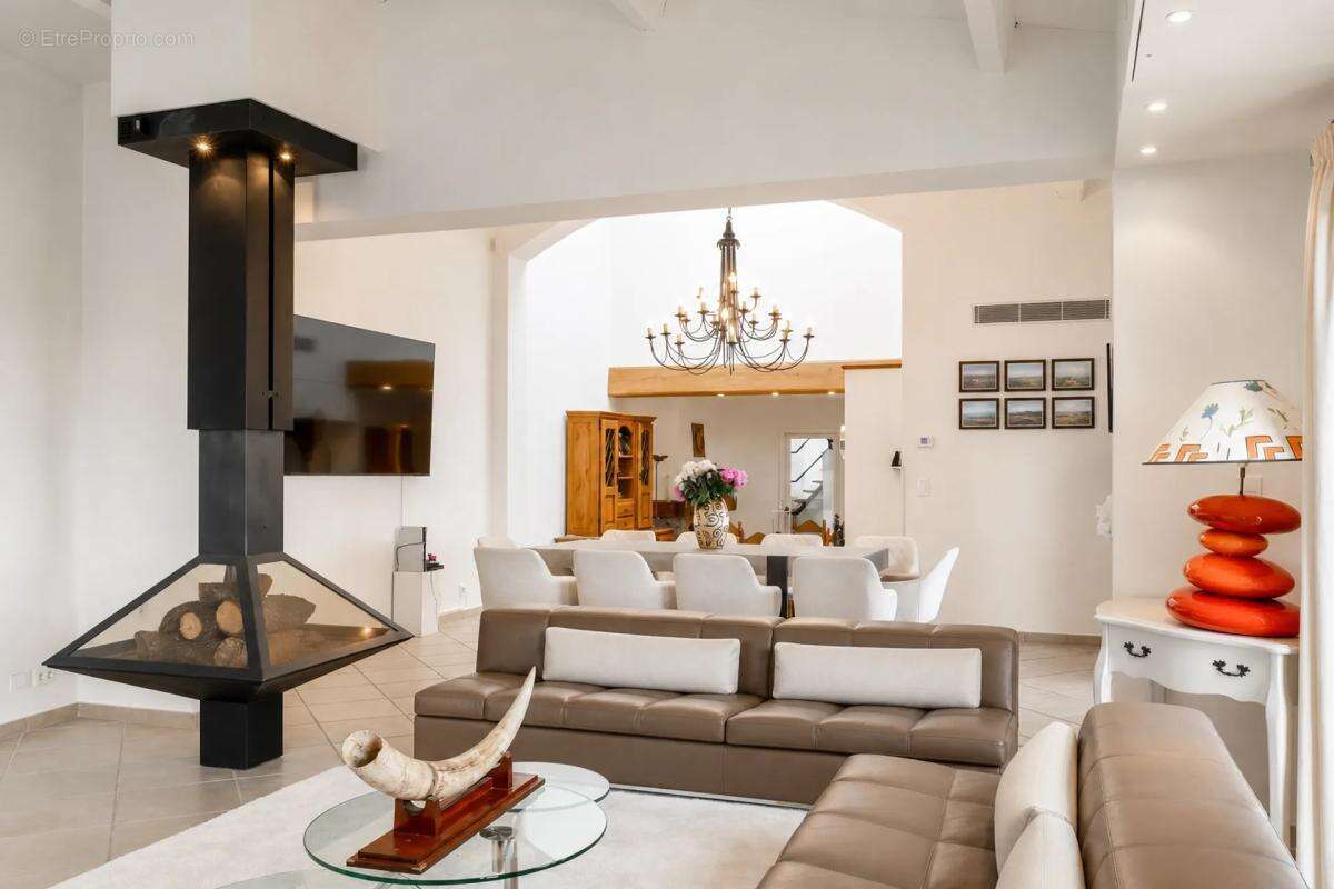 Maison de 6 pièces de 256 m² à Le Bar-sur-Loup - photo 51