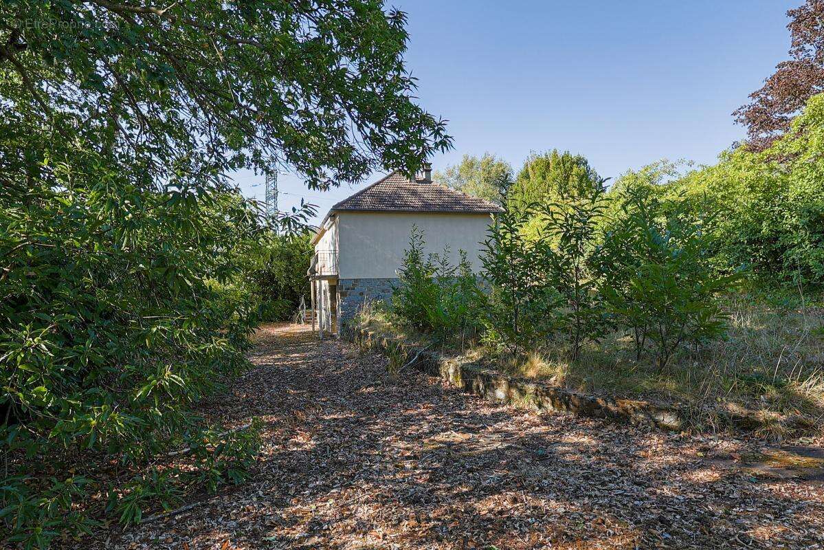 Maison - 64 m² - Isigny-le-Buat (50) - photo 7