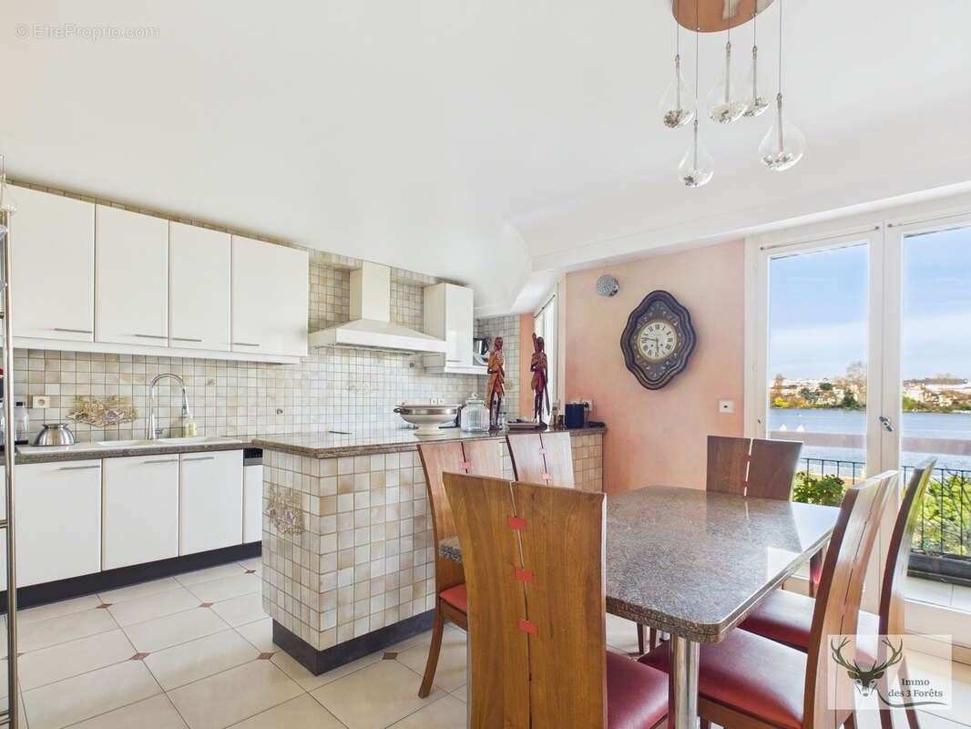 Appartement à ENGHIEN-LES-BAINS