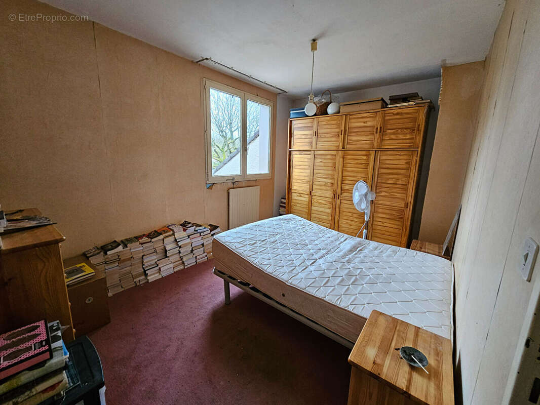 Maison à VOISINS-LE-BRETONNEUX