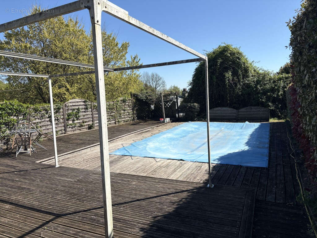 Maison à SAINT-SOLVE