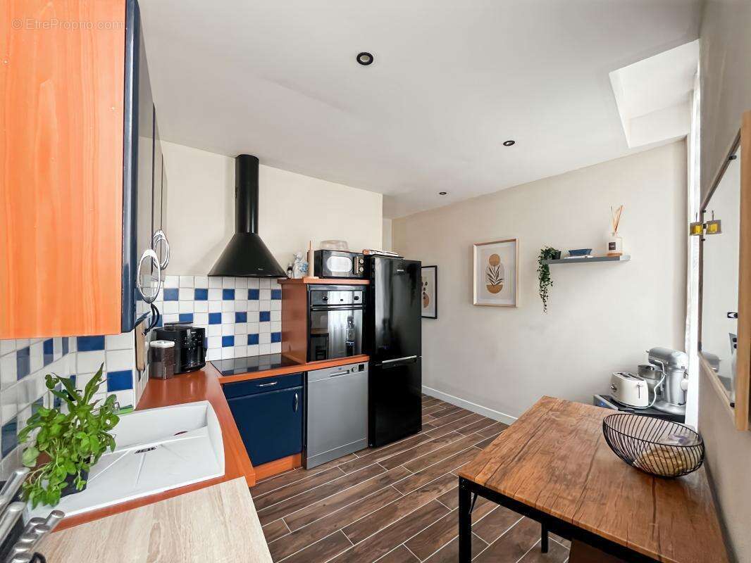 Appartement à CUERS