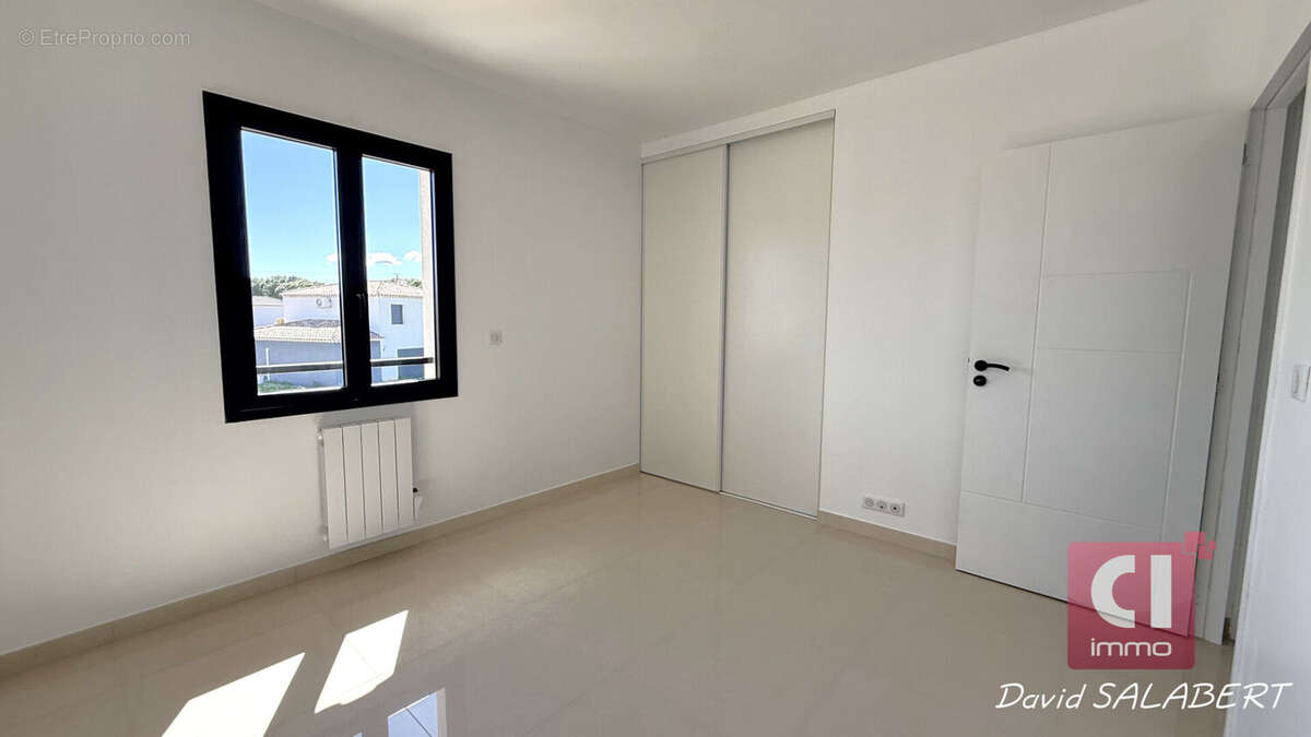 Villa contemporaine neuve avec vue dégagée  avec piscine. Exposition plein sud. VIDAUBAN - photo 9