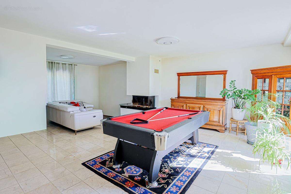 Maison Saulx Les Chartreux  7 pièce(s) 149,47m2 - photo 5
