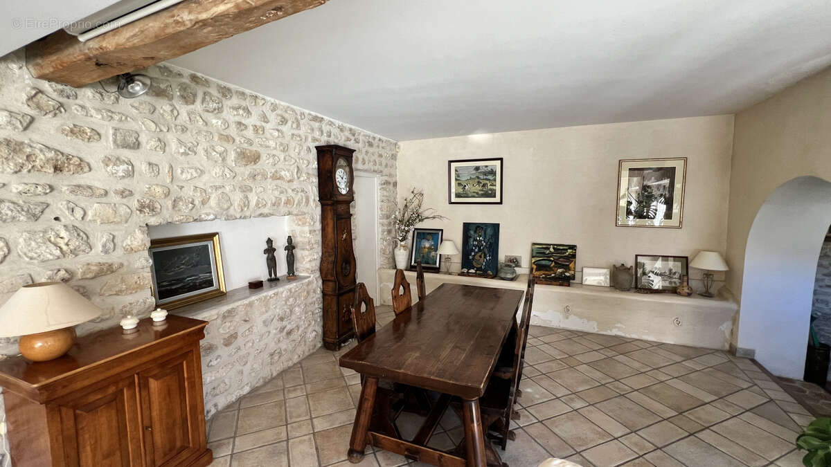 Maison à MILLY-LA-FORET