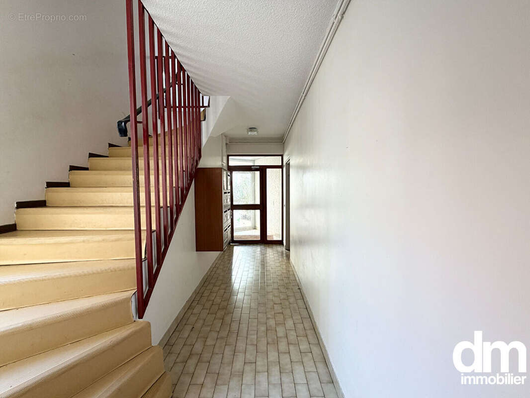 Appartement type 4 d'une superficie de 80.70 m2 avec terrasse et loggia - photo 2