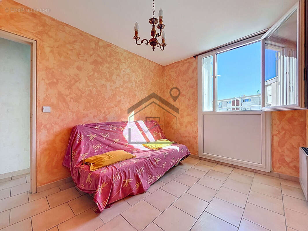 Appartement à ROGNAC