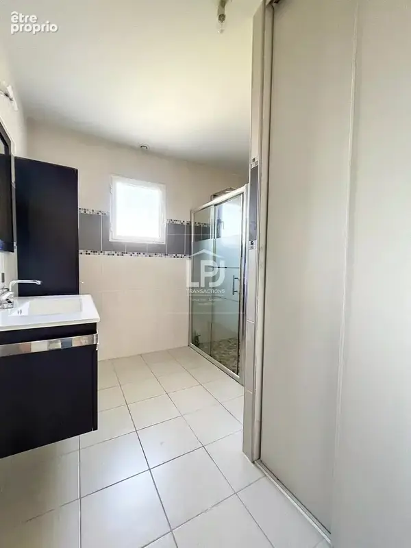 Maison 6 pièces de 171 m² sur une parcelle de 1 000 m² - vue Pyrénées - photo 7