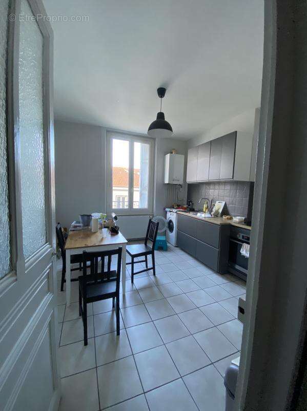 Appartement à SAINT-ETIENNE