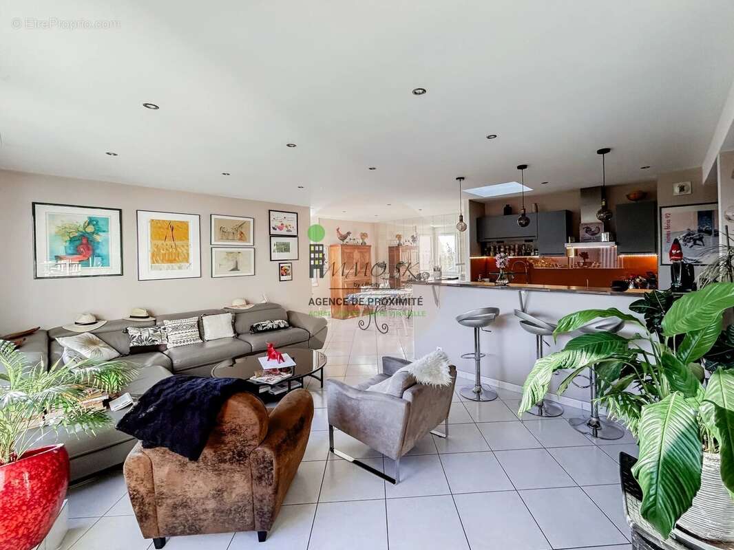 Appartement à RILLIEUX-LA-PAPE