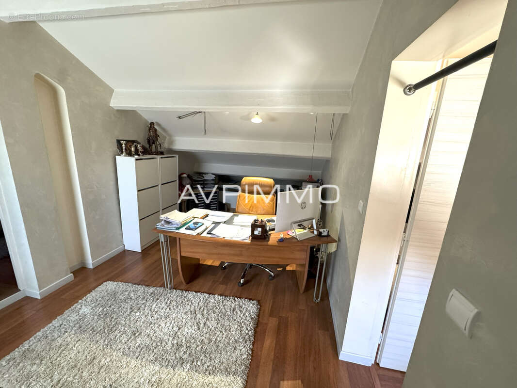 Appartement à SAINT-CYR-SUR-MER