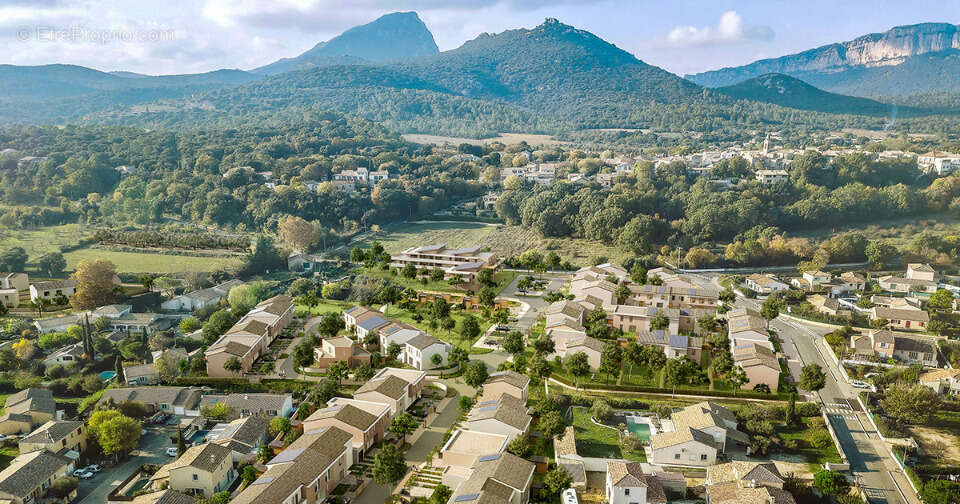 Terrain à SAINT-MATHIEU-DE-TREVIERS