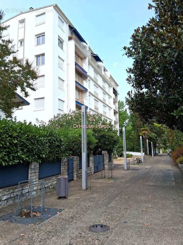 Appartement 77 m² à Dax  - photo 2