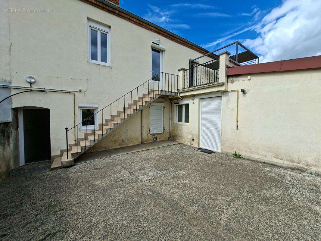 Appartement à PERRECY-LES-FORGES
