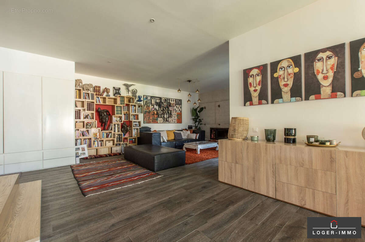 Maison à SAINT-MAUR-DES-FOSSES